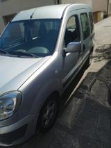 Renault Kangoo - Renault Kangoo mit LPG-Antrieb