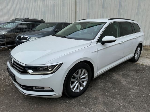 Volkswagen Passat Var. Comfortline,Matrix,Navi,AHK,SHZ,ACC