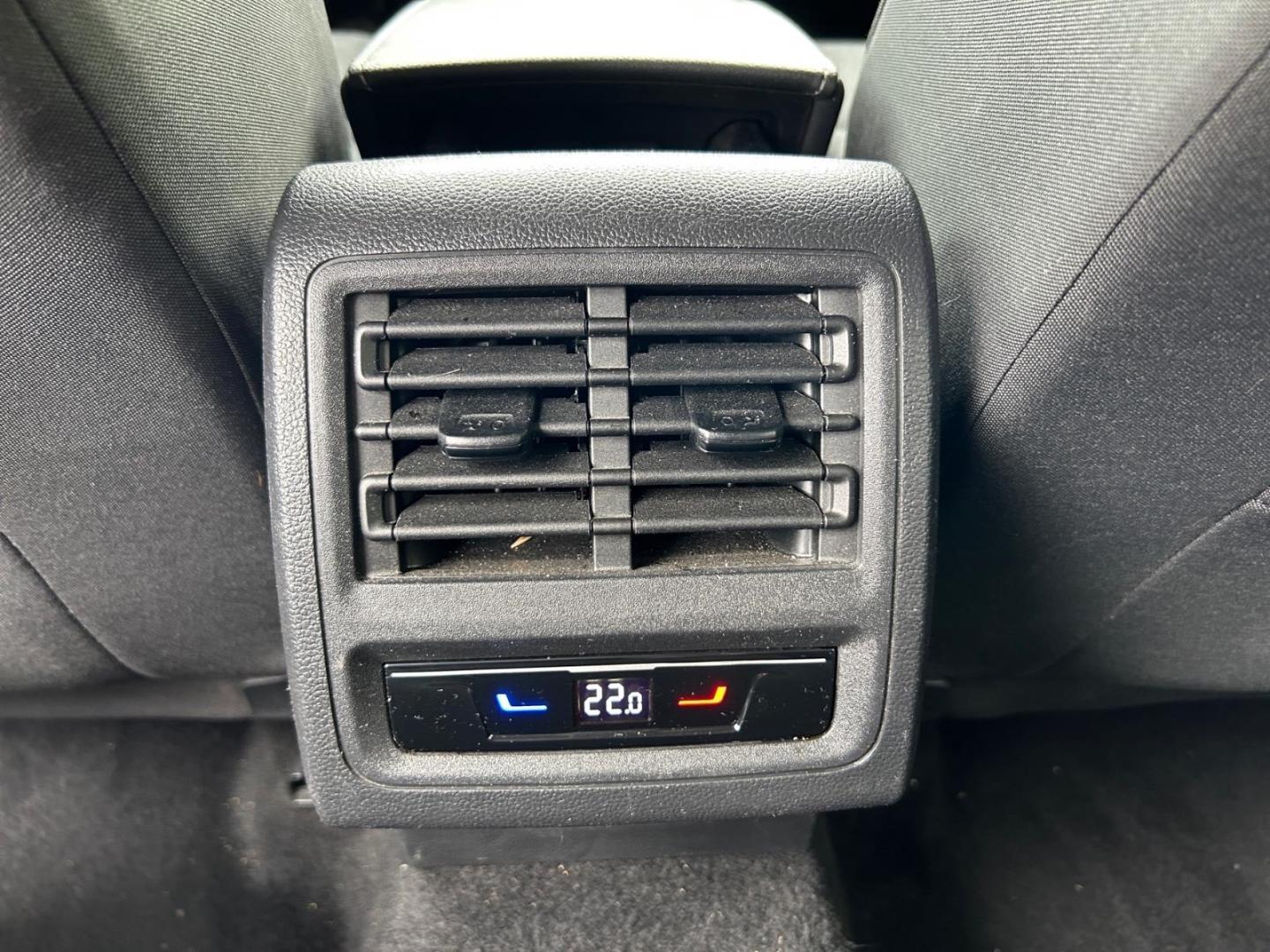 Volkswagen Golf VIII Life Navi Digitales Cockpit LED Sperrd, миниатюра 13