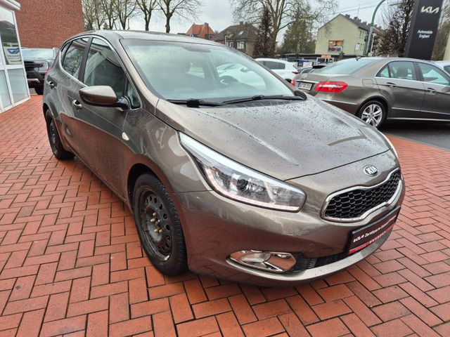 Kia Ceed 1.6 Dream Team Navi*Premium*Sitzheizung*NAV