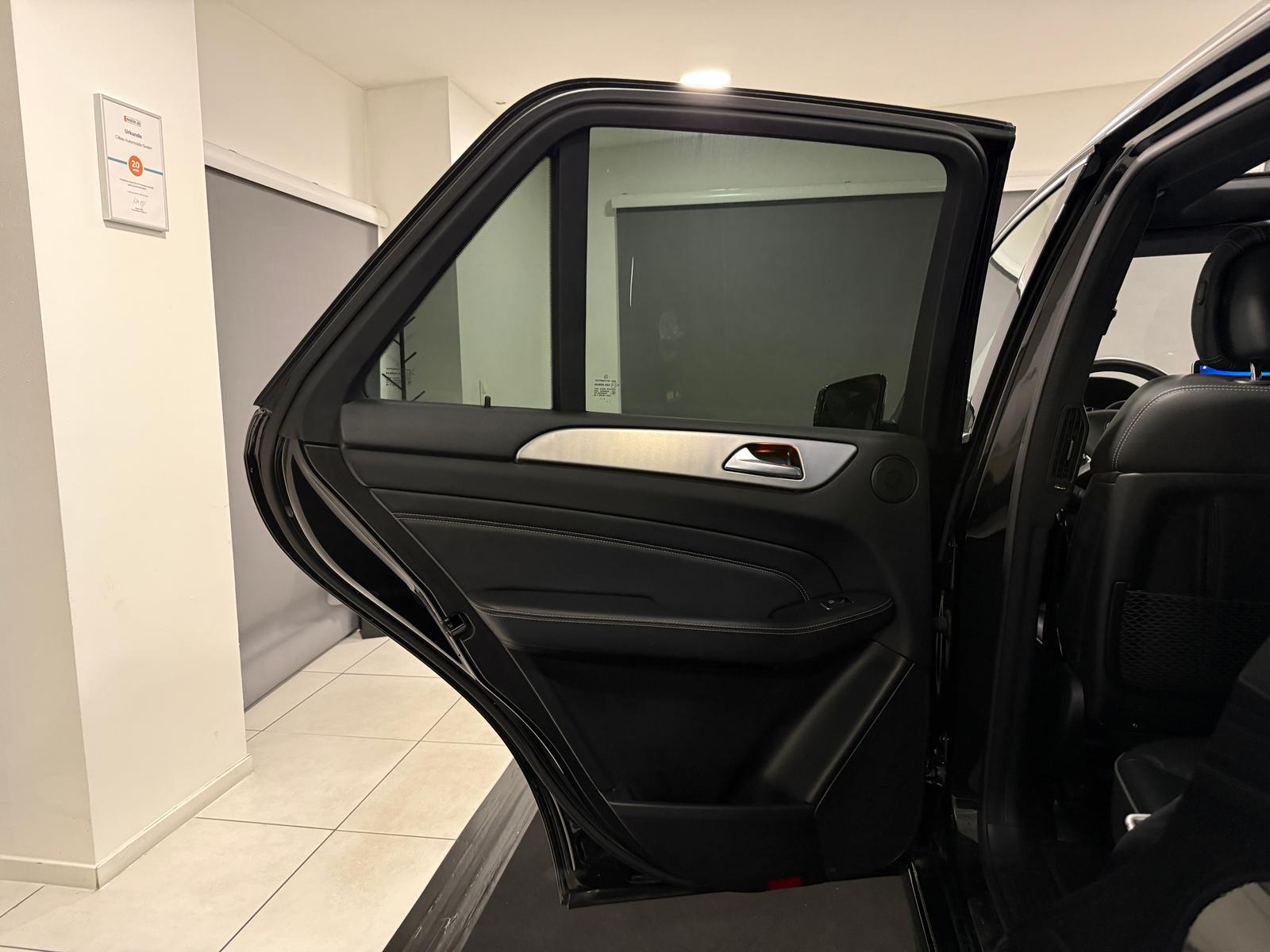 Mercedes-Benz ML 500 BE 4M 7G AMG-LINE*PANO*DISTR*360*AIR.*AHK
