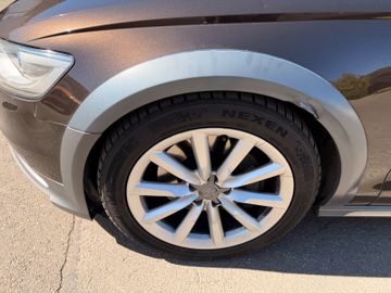 Audi A6 Allroad - 10