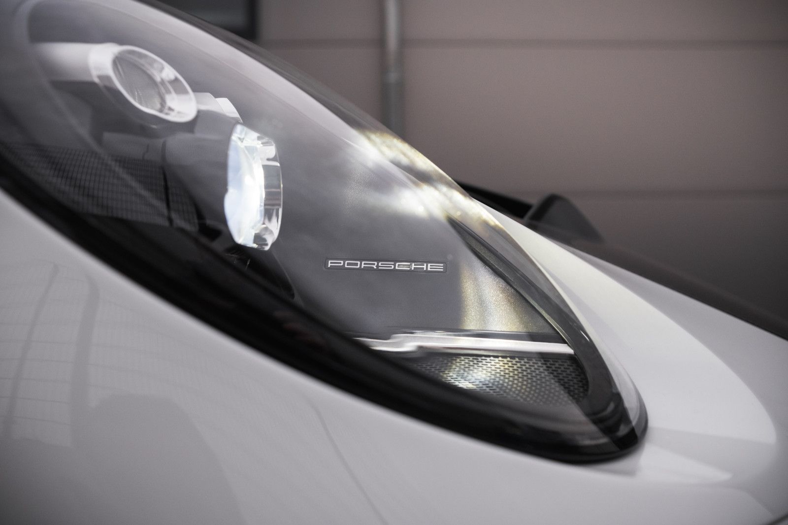 Fahrzeugabbildung Porsche 992/911 GT3 RS-Lift-Weissach-"RS Tribute"-BOSE