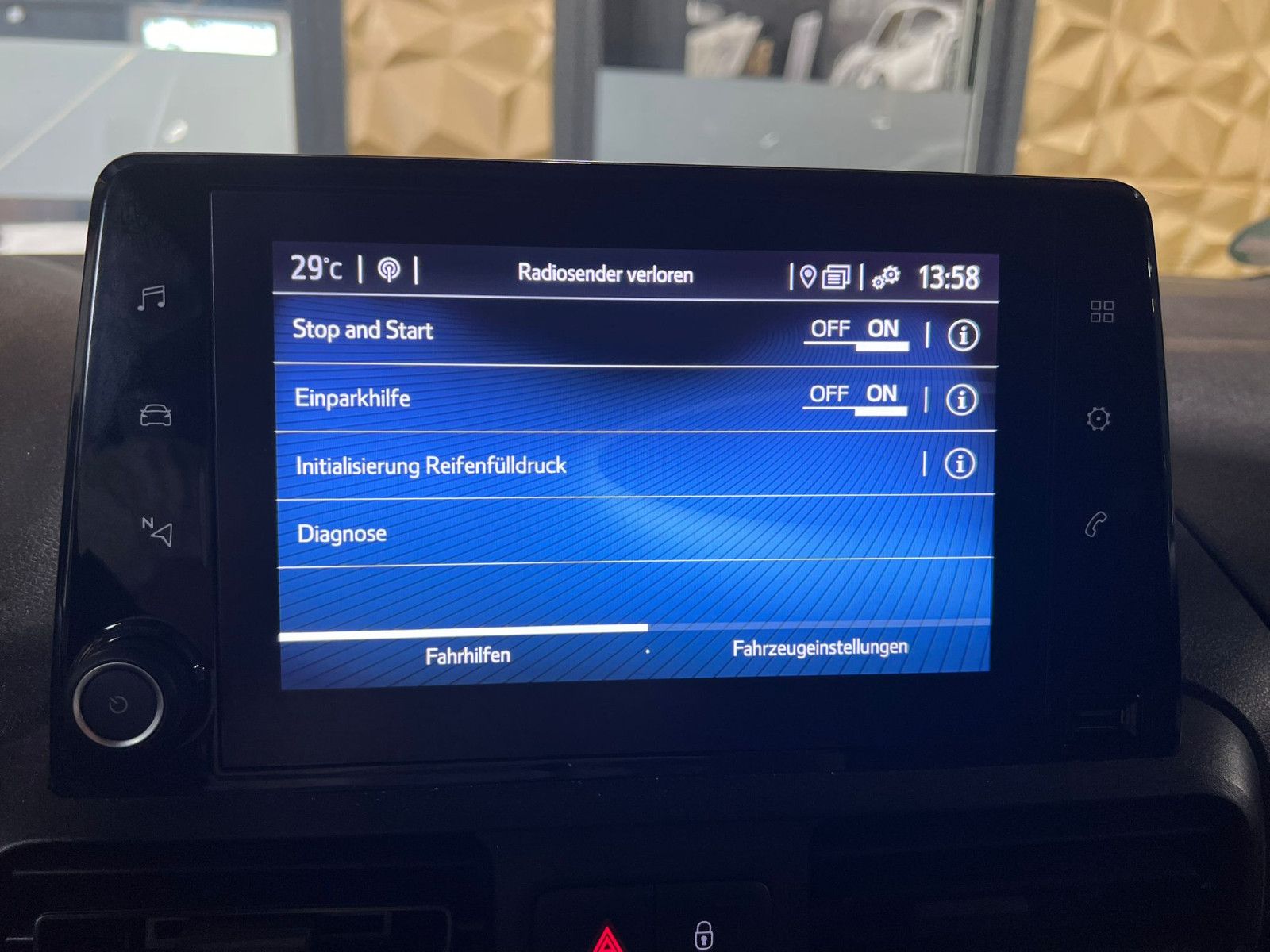 Fahrzeugabbildung Toyota Proace City L1 Duty Comfort//PDC//NAVI//