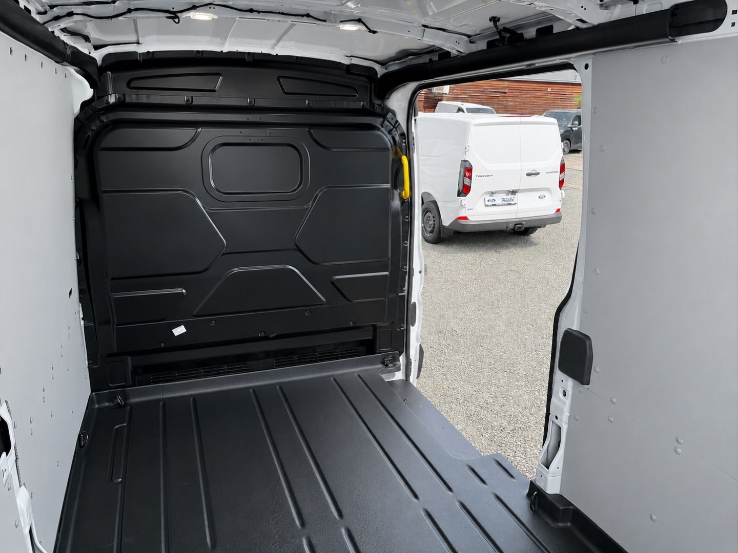 Ford Transit - Bild 7