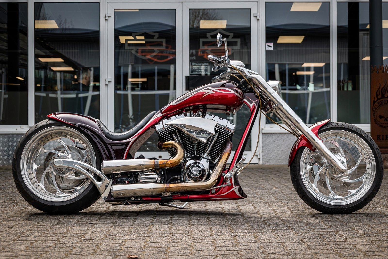 Fahrzeugabbildung Harley-Davidson THUNDERBIKE RED SCORPION FREESTYLYE 103