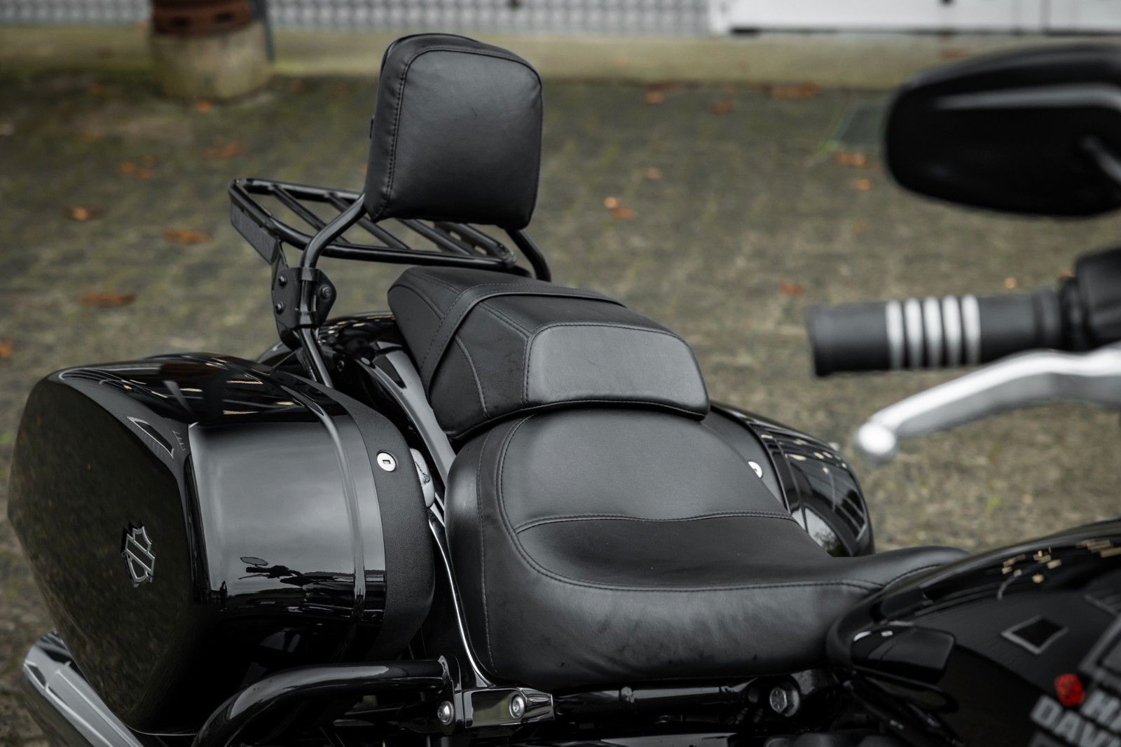 Fahrzeugabbildung Harley-Davidson FLSB Sport Glide Softail - JEKILL & HYDE