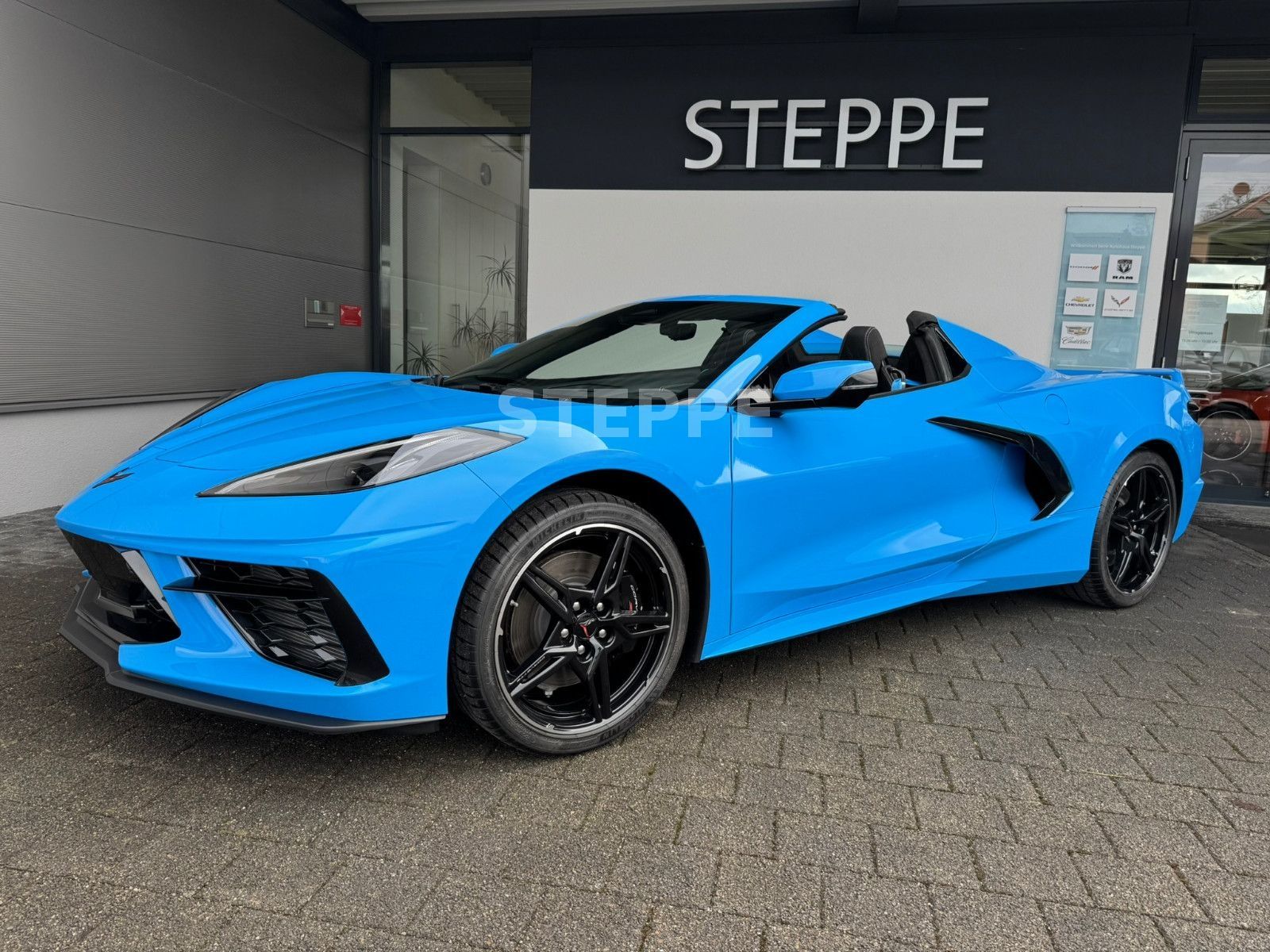 Corvette C8 Stingray Convertible 3LT Europamodell STEPPE