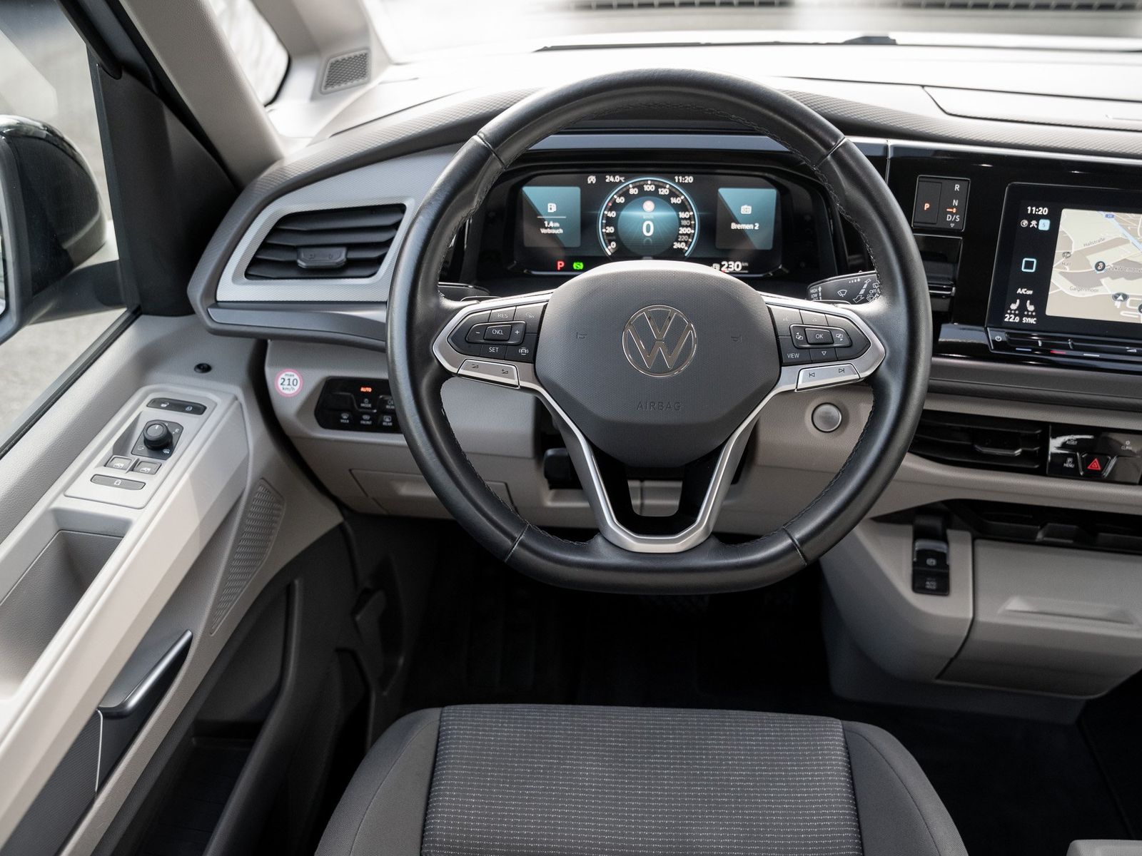 Volkswagen T7 Multivan KÜ 2.0TDI NAVI AHK PLA SHZ 6-SITZE foto 12