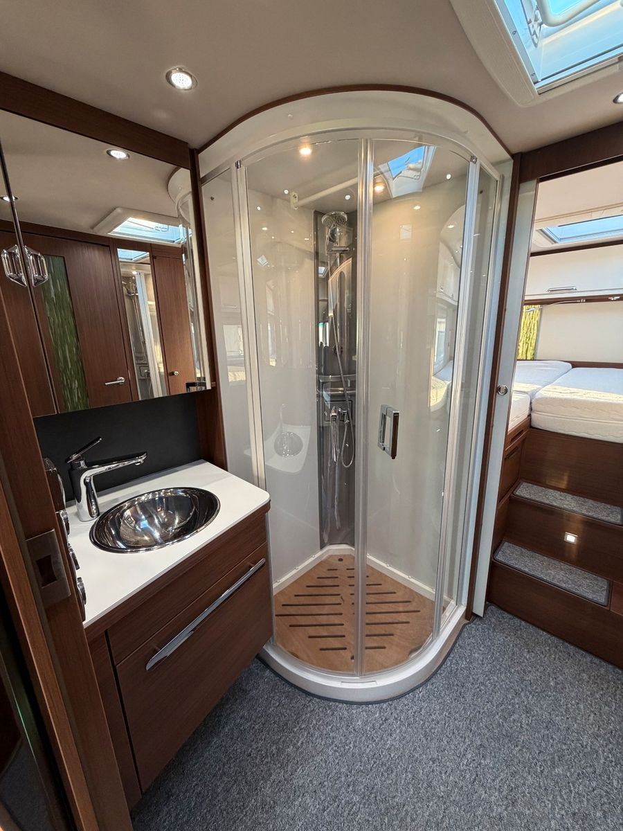 Fahrzeugabbildung Niesmann + Bischoff Arto 85 E