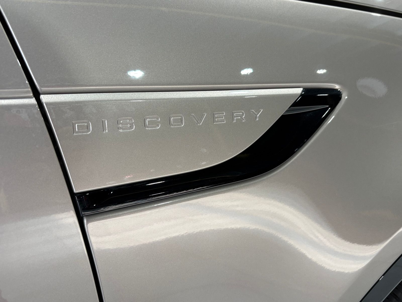 Fahrzeugabbildung Land Rover Discovery 5 R-Dynamic HSE D300 AWD/7-SITZ/360°/