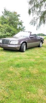 Mercedes-Benz Mercedes Benz E 200 , W 124 C Cabrio - Mercedes-Benz E 200: W124