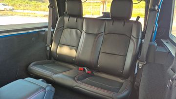 Jeep Wrangler - 8