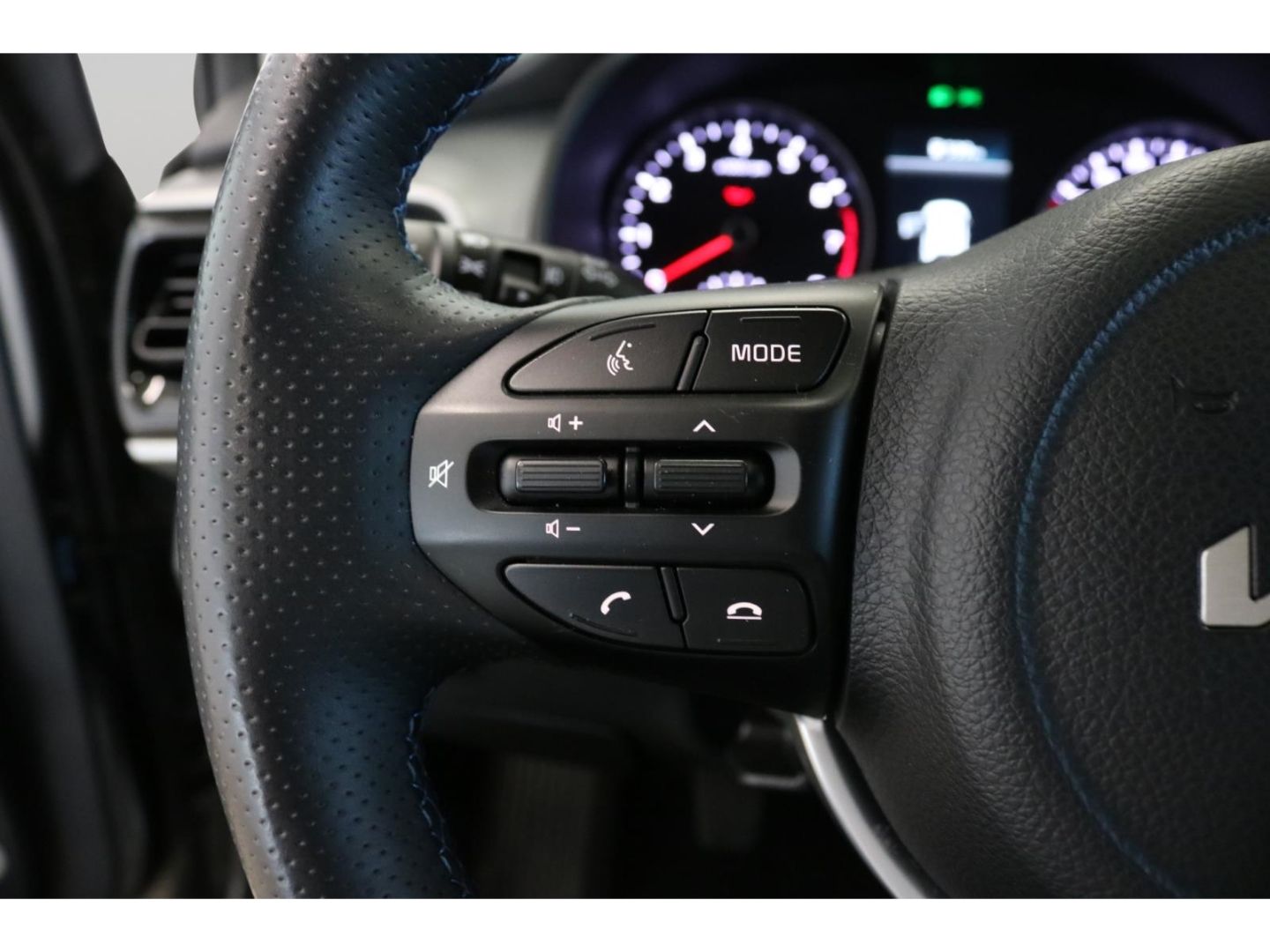 Fahrzeugabbildung Kia Stonic Nightline Edition 1.0 T-GDI 48V Navi SHZ