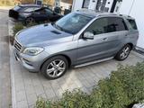 Mercedes-Benz Mercedes ML 350 BlueTEC 4MATIC - Gepflegt, Volla - Mercedes-Benz ML 350 Gebrauchtwagen in München