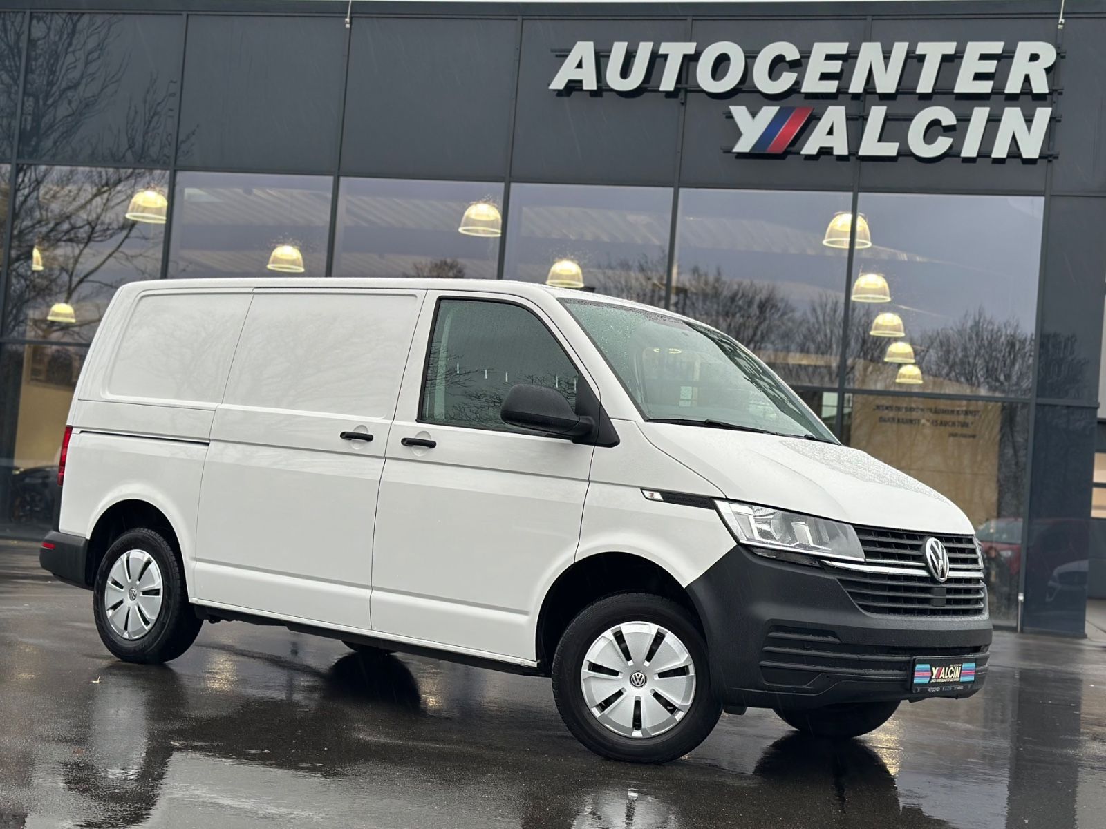 VW T6 Transporter - Gebrauchtwagen in Aurich