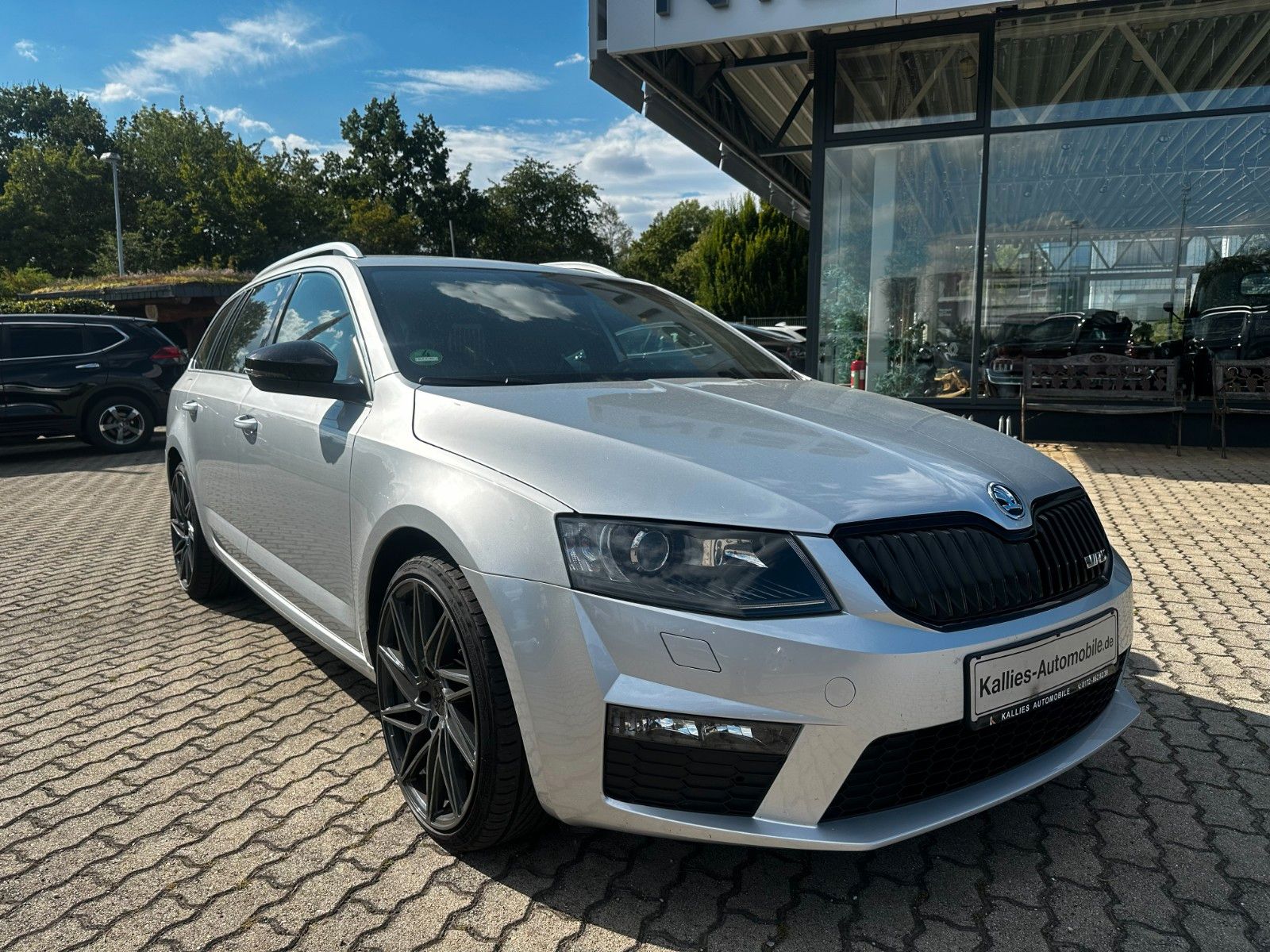 Fahrzeugabbildung SKODA Octavia Combi RS Autom. Leder