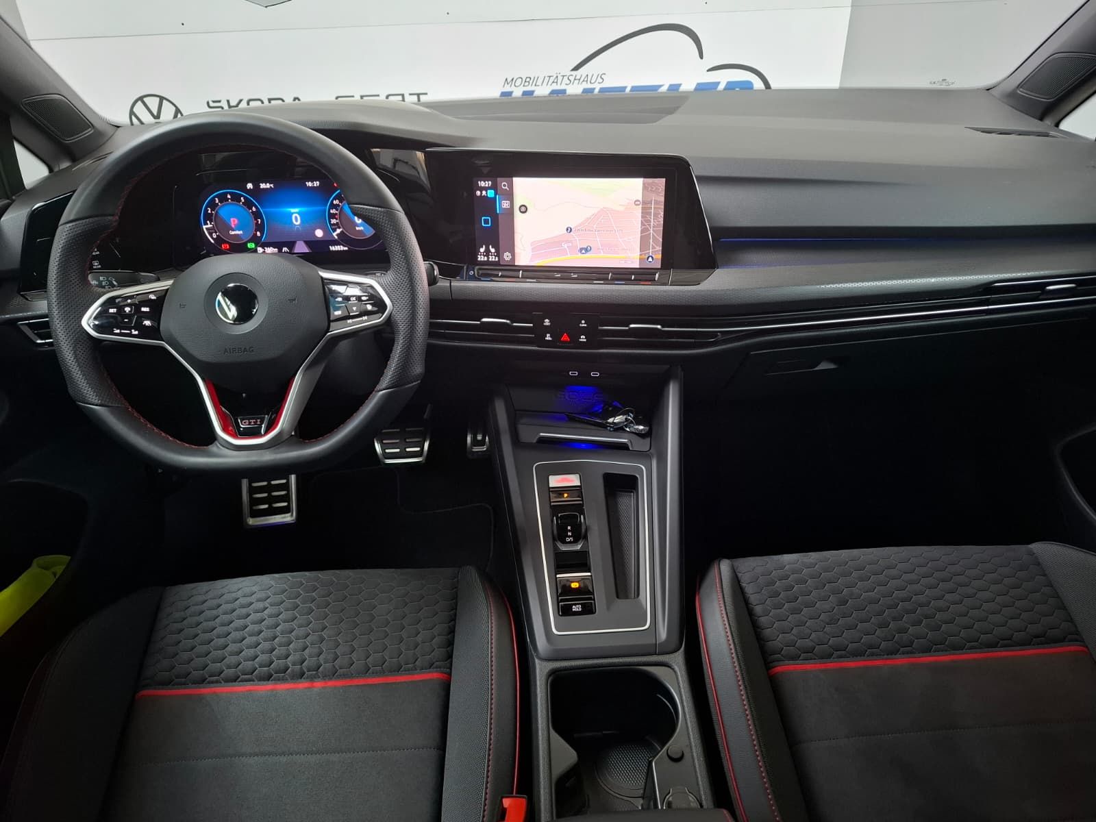 Fahrzeugabbildung Volkswagen Golf VIII Lim. GTI Clubsport 2.0TSI DSG +ACC+LED