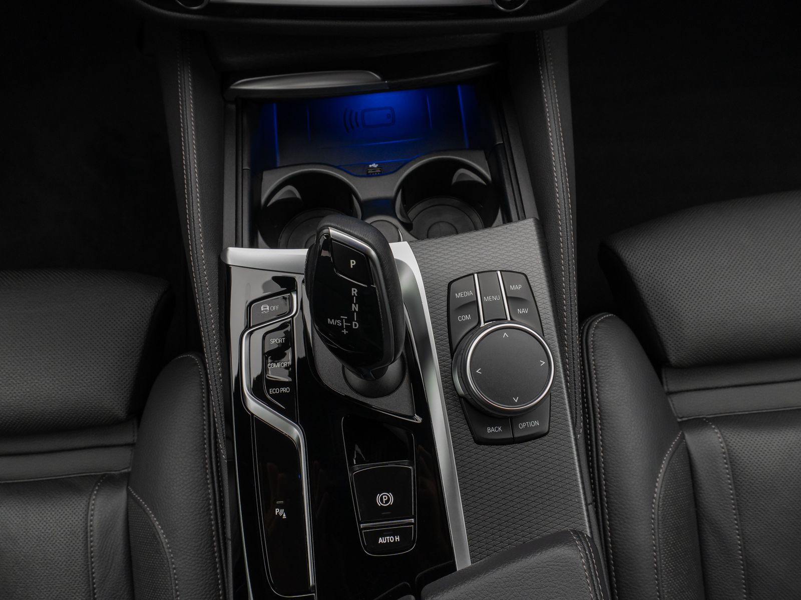 Fahrzeugabbildung BMW 530d xD M Sport Kamera Laser HUD DAN H/K 19Zoll