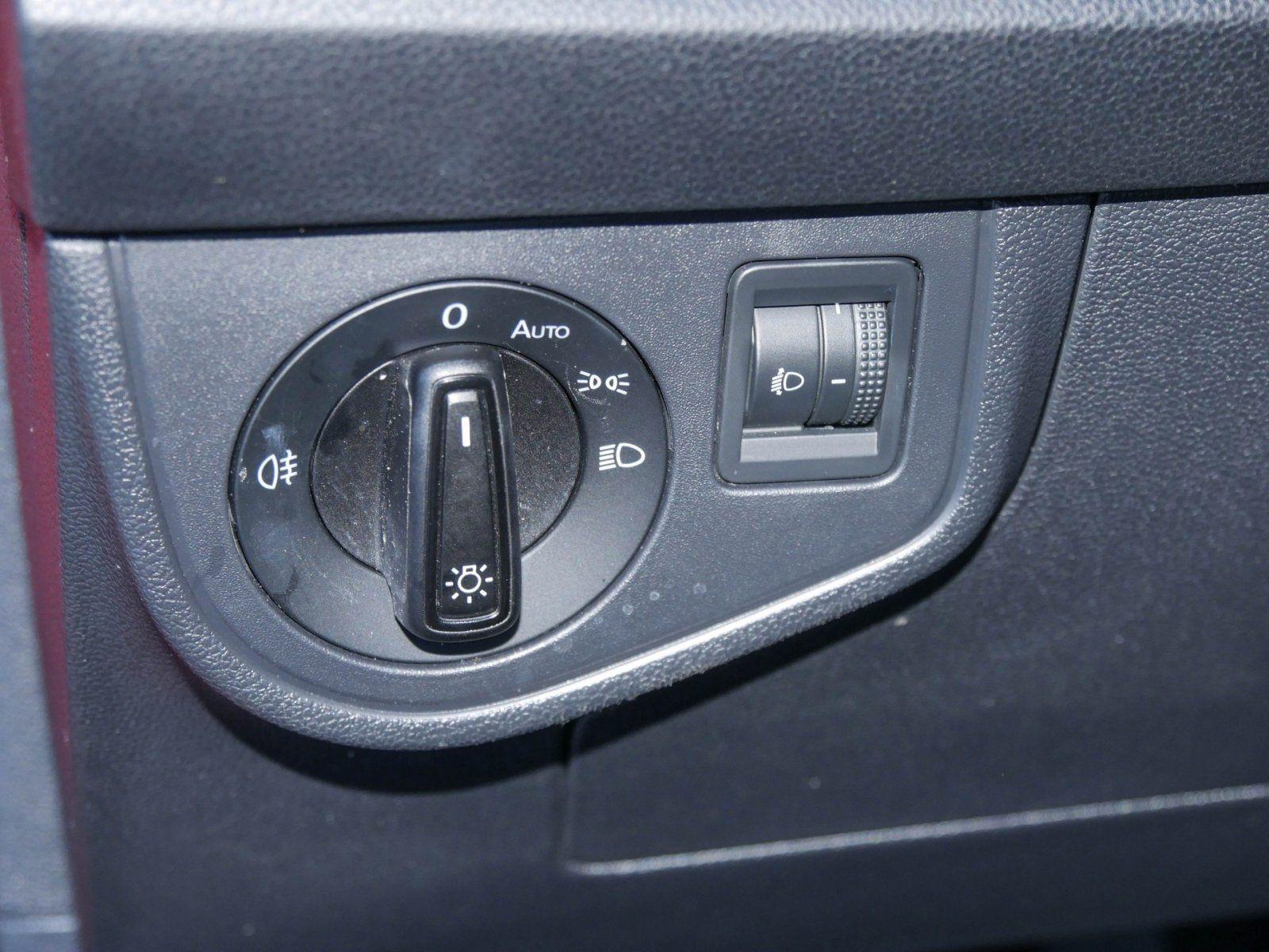 Volkswagen Taigo 1.0 TSI LED DAB+ Sitzheizung Einparkhilfe