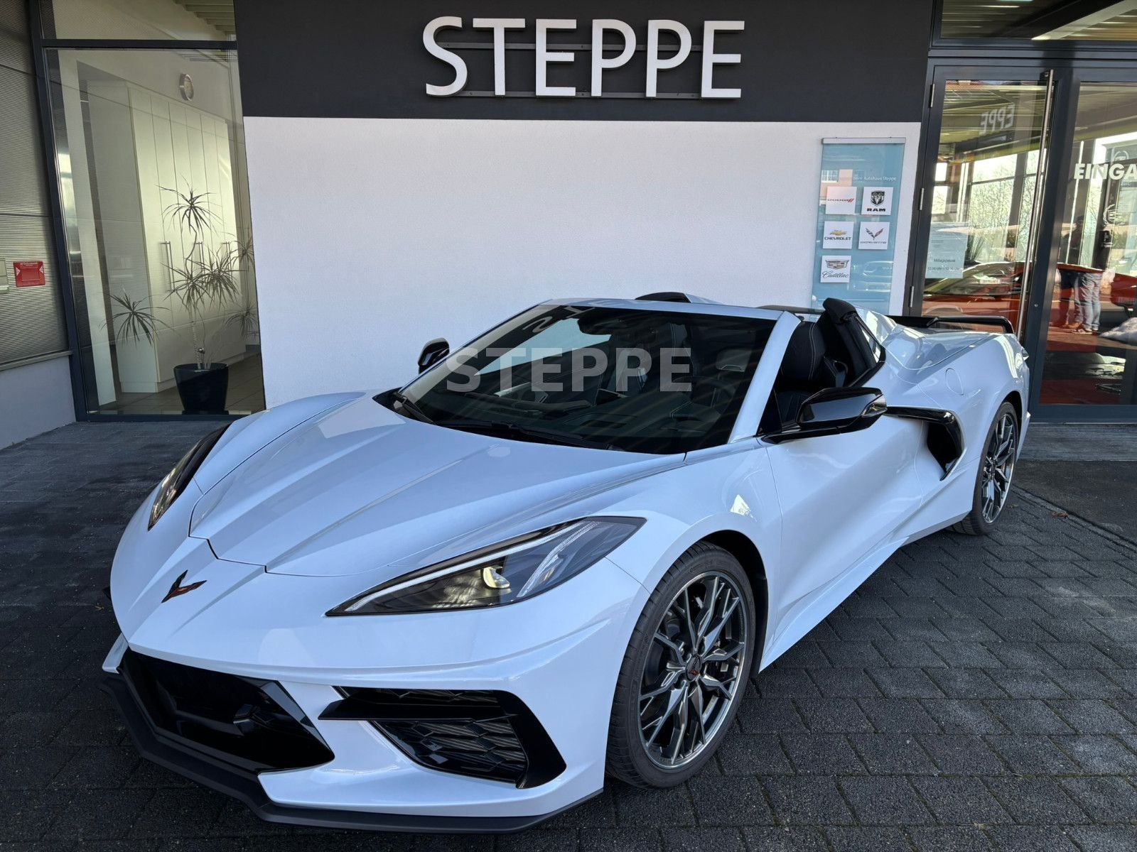 Corvette C8 Stingray Convertible 3LT Europamodell STEPPE
