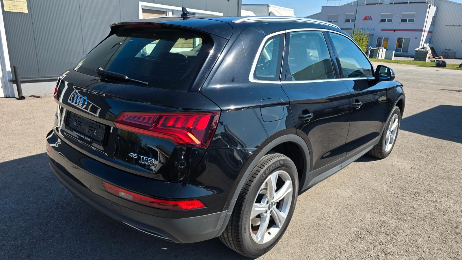Audi Q5 45 TFSI S tronic quattro sport