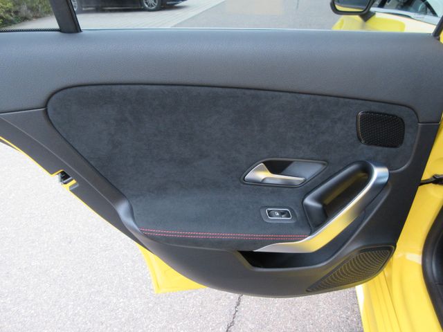 Fahrzeugbild 12