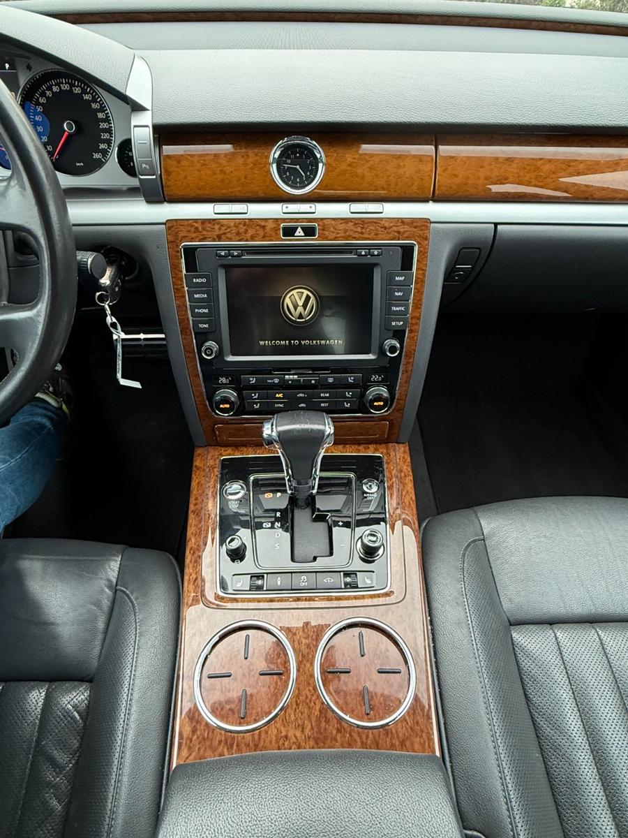 Volkswagen Phaeton V6 TDI 5-Sitzer 4Motion-Leder-Navi-Xenon
