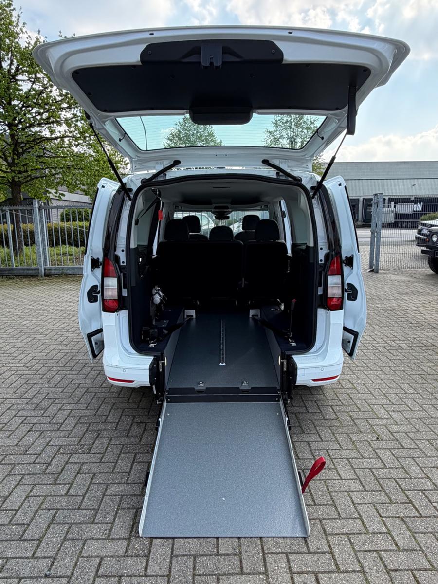 Ford Connect Lang Heckausschnitt Rollstuhl Rampe 75KW