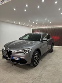 Alfa-Romeo Stelvio - 2