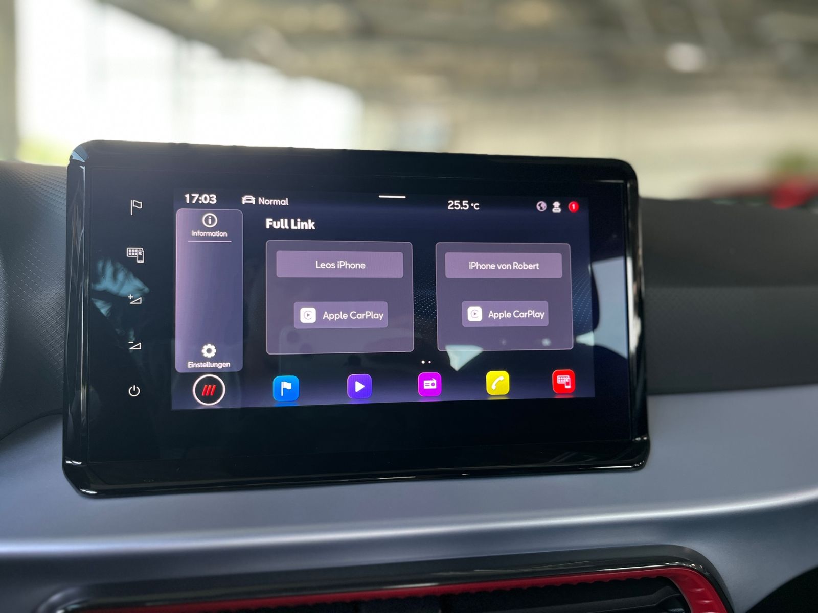 Fahrzeugabbildung SEAT ARONA  1.5 TSI DSG FR ACC LED NAV RFK SHZ 17"