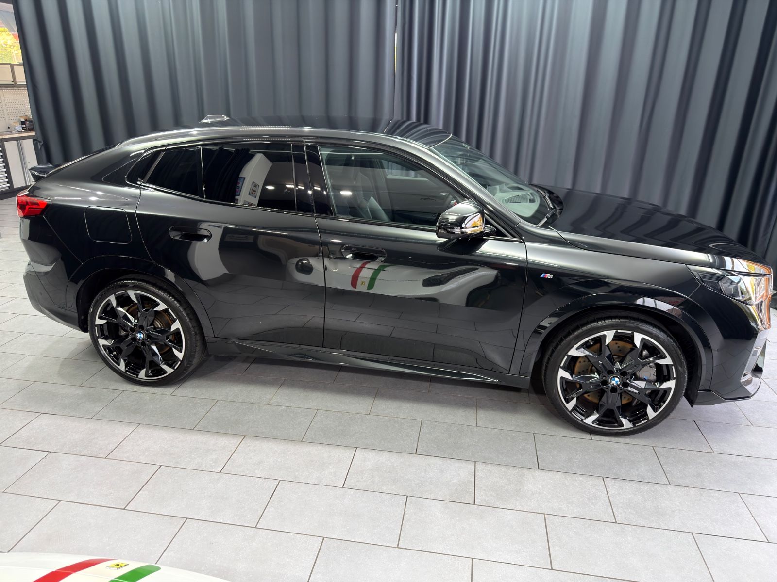 Fahrzeugabbildung BMW X2 M35 i xDrive|M-SPORT PRO|NAVI|HEAD-UP|21 ZOLL