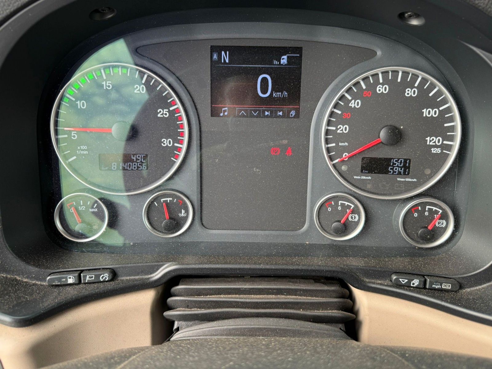 Fahrzeugabbildung MAN TGX 18.460 4x2 Retarder 2x Tank