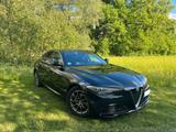Alfa Romeo Giulia Super 2.2 Diesel 16V 132 kW Super - Alfa Romeo Giulia mit Schiebedach