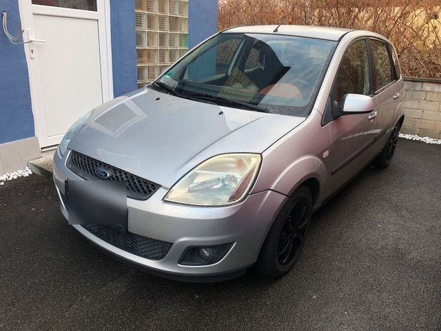 Ford Fiesta. Tüv neu. 1.3. Hubraum