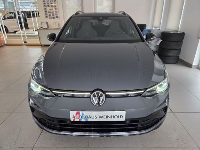 Golf VIII Variant R-Line 1.5 TSI DSG LED+ NAV AP