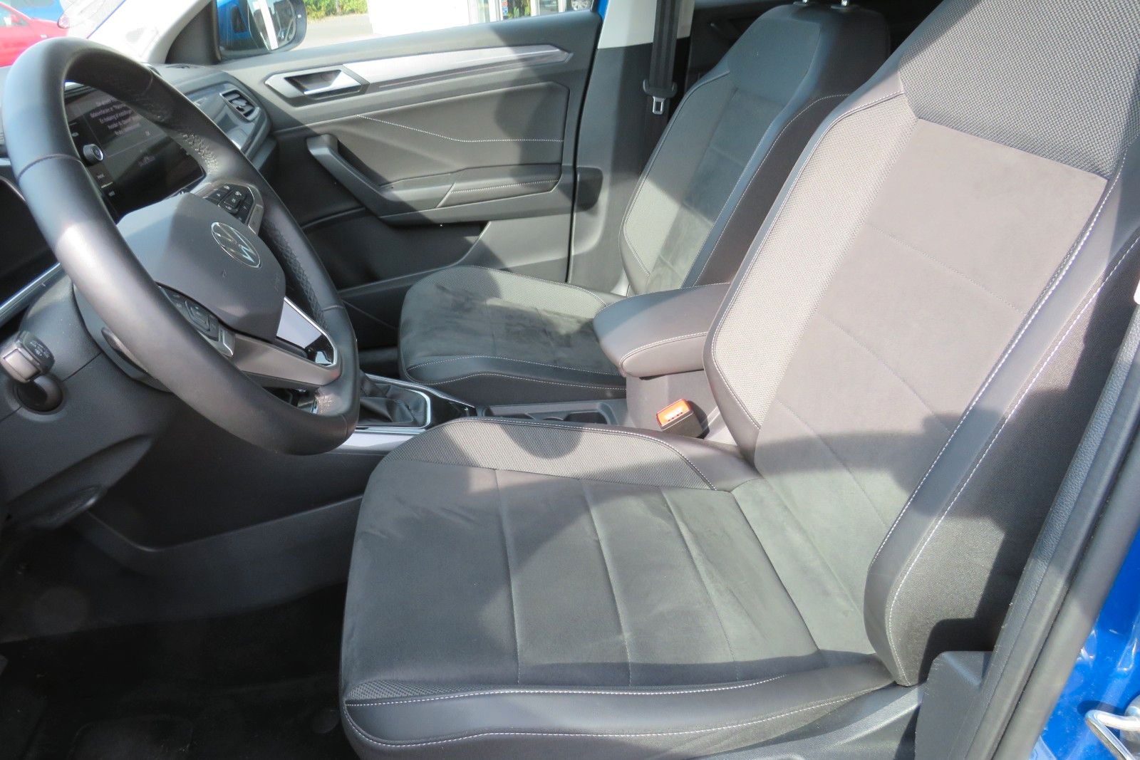 Fahrzeugabbildung Volkswagen T-Roc Style KAMERA ACC NAVI APP SITZH DIGI-COPI