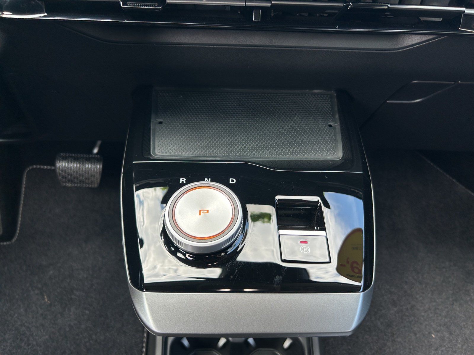 Fahrzeugabbildung MG MG4 Electric STANDARD