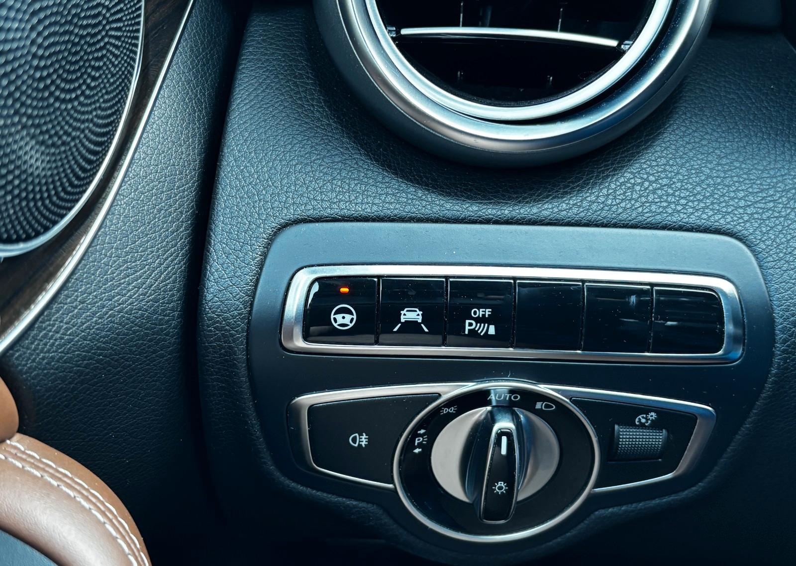 MERCEDES-BENZ C - 63 AMG S - 510 CV - BVA - CUIR MARRON