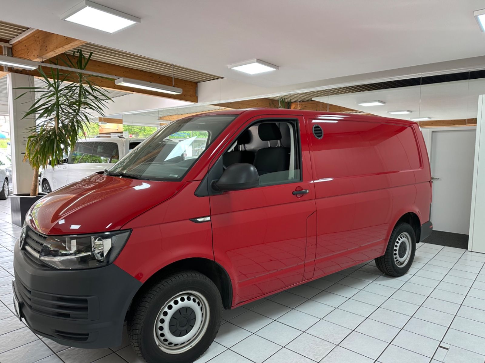 Fahrzeugabbildung Volkswagen T6 Transporter Kasten*PDC*Klima*