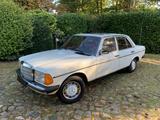 Mercedes-Benz W123 240D 