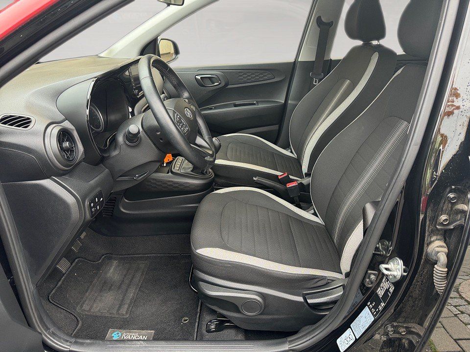 Fahrzeugabbildung Hyundai i10 1.2i Trend Navipaket, 16 Alufelgen, Dach-Lac