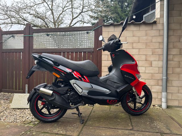 Gilera RUNNER C46 PUREJET 2 TAKTER REIFEN+SERVICE NEU