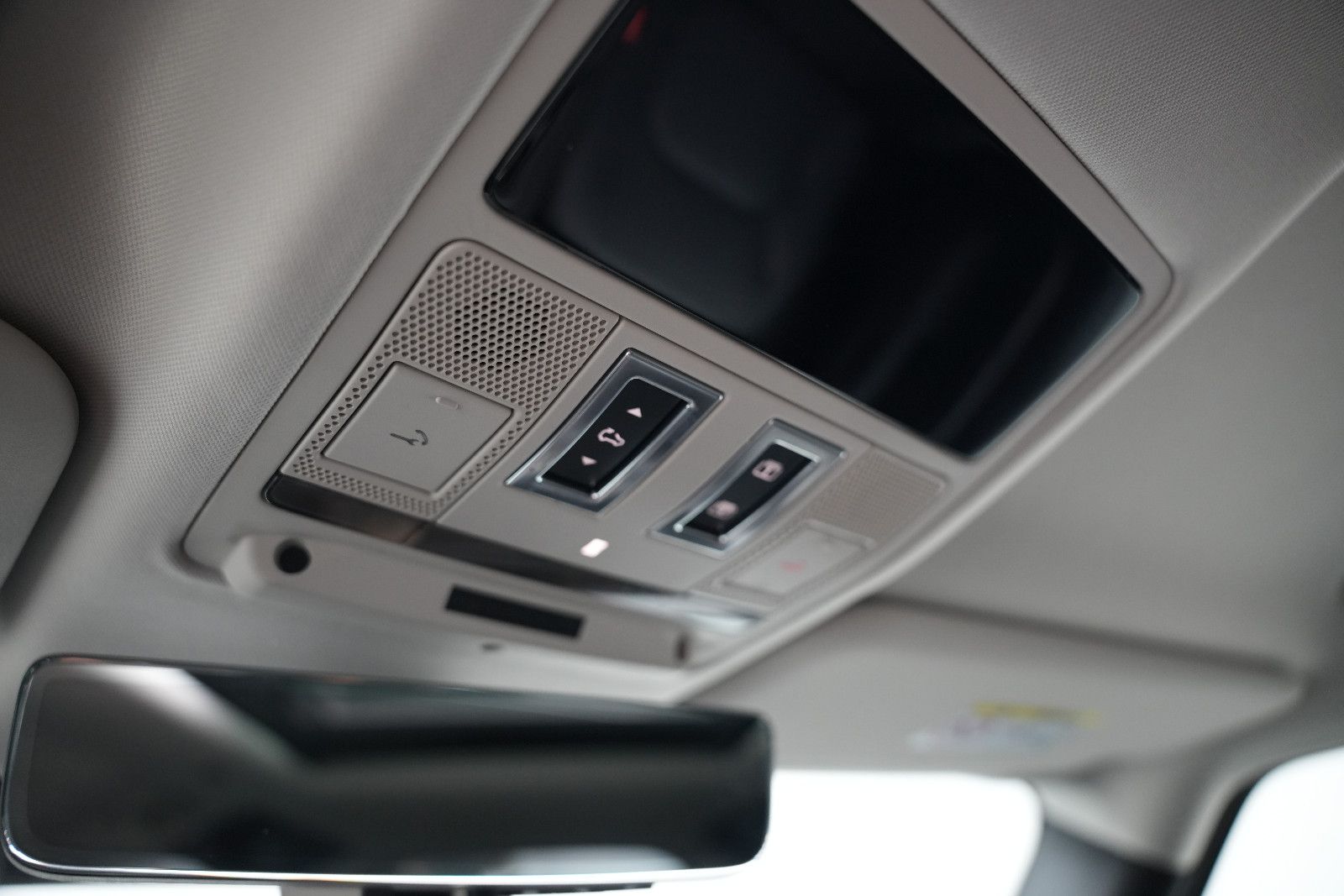 Fahrzeugabbildung Land Rover Defender 110 SE*Panorama*Meridian*360°KAM*Memory