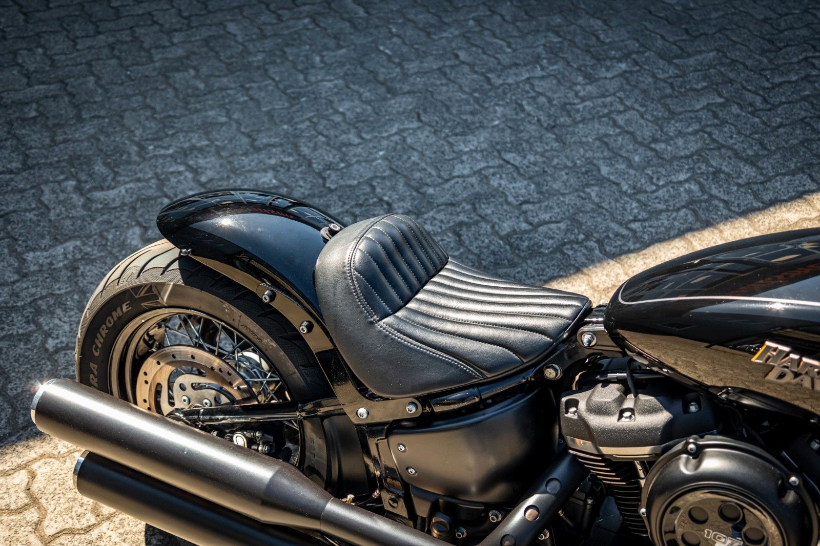 Fahrzeugabbildung Harley-Davidson STREET BOB FXBB - Heckumbau 200er Hinterreifen