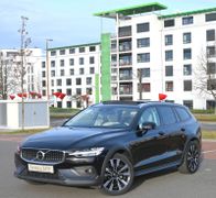 VOLVO V60 Cross Country D4 Pro AWD Leder Navi Cam LED