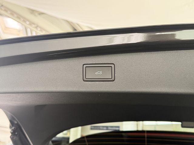 Volkswagen Tiguan 2.0TDI ELEGANCE DSG IQ MATRIX KAM ACC AHK