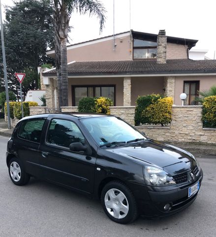 Renault RENAULT CLIO 1.5 DIESEL DYNAMIQ