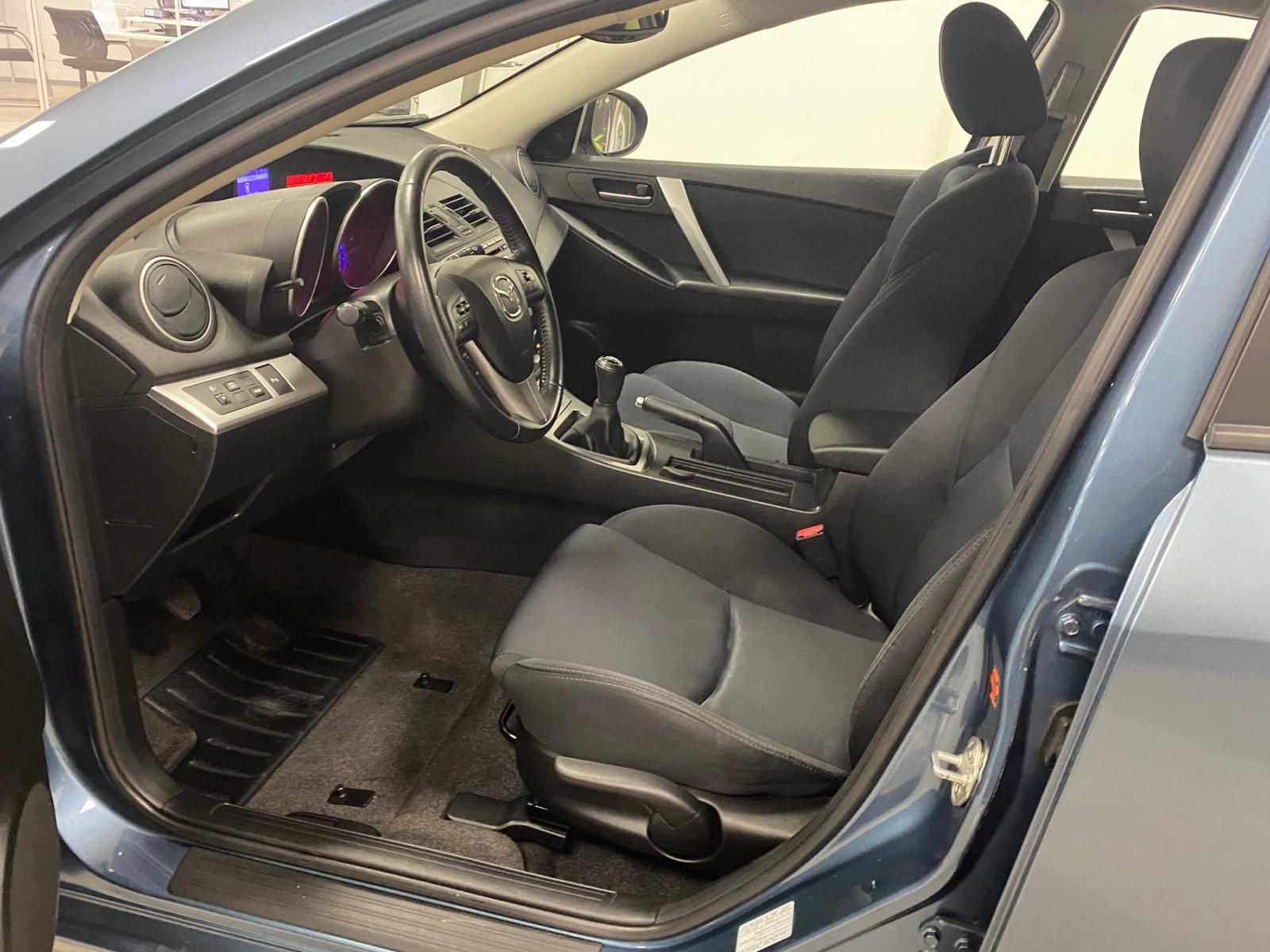 Fahrzeugabbildung Mazda 3 1.6 16V KAT Active Plus KLIMA+PDC+SITZHEIZ+ALU