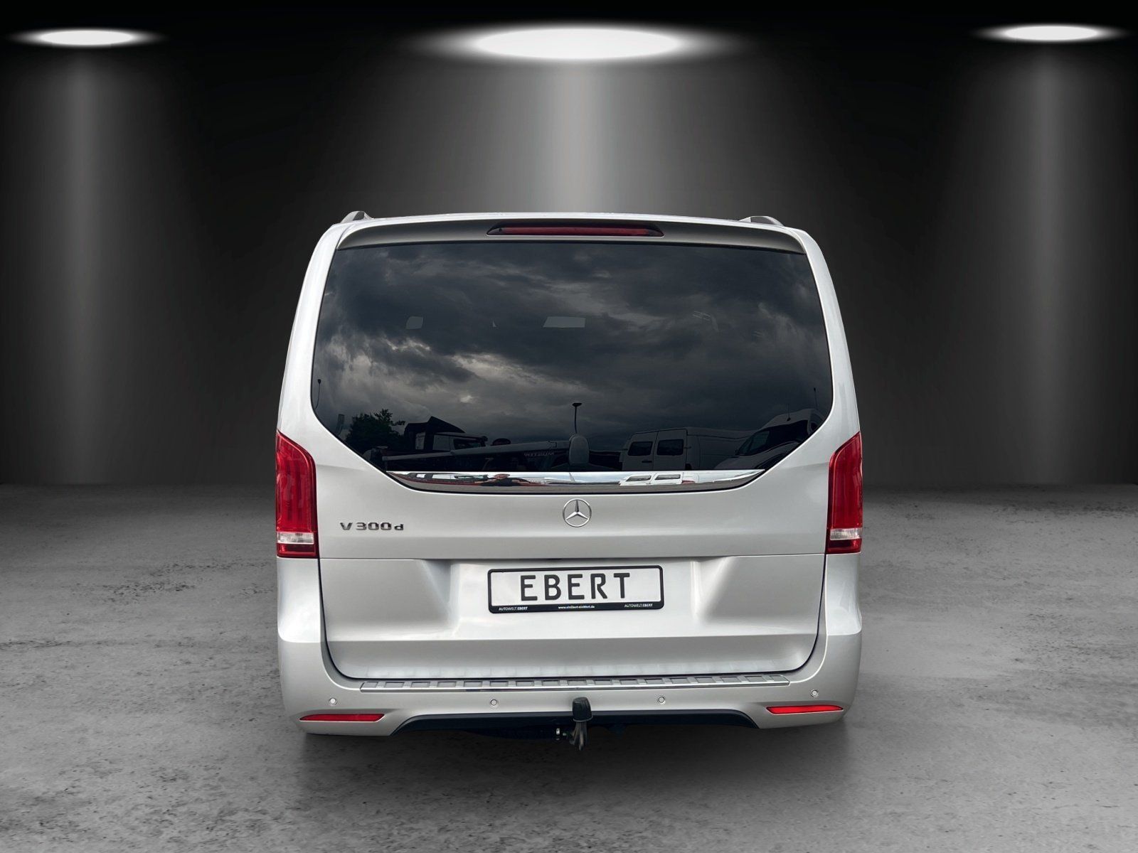 Fahrzeugabbildung Mercedes-Benz V300d L EXCLUSIVE Edition AMG Standhz AHK DISTRO